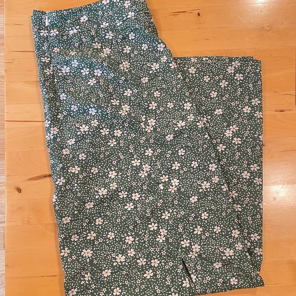 Unbranded Green Floral Midi Skirt - Picture 2 of 3
